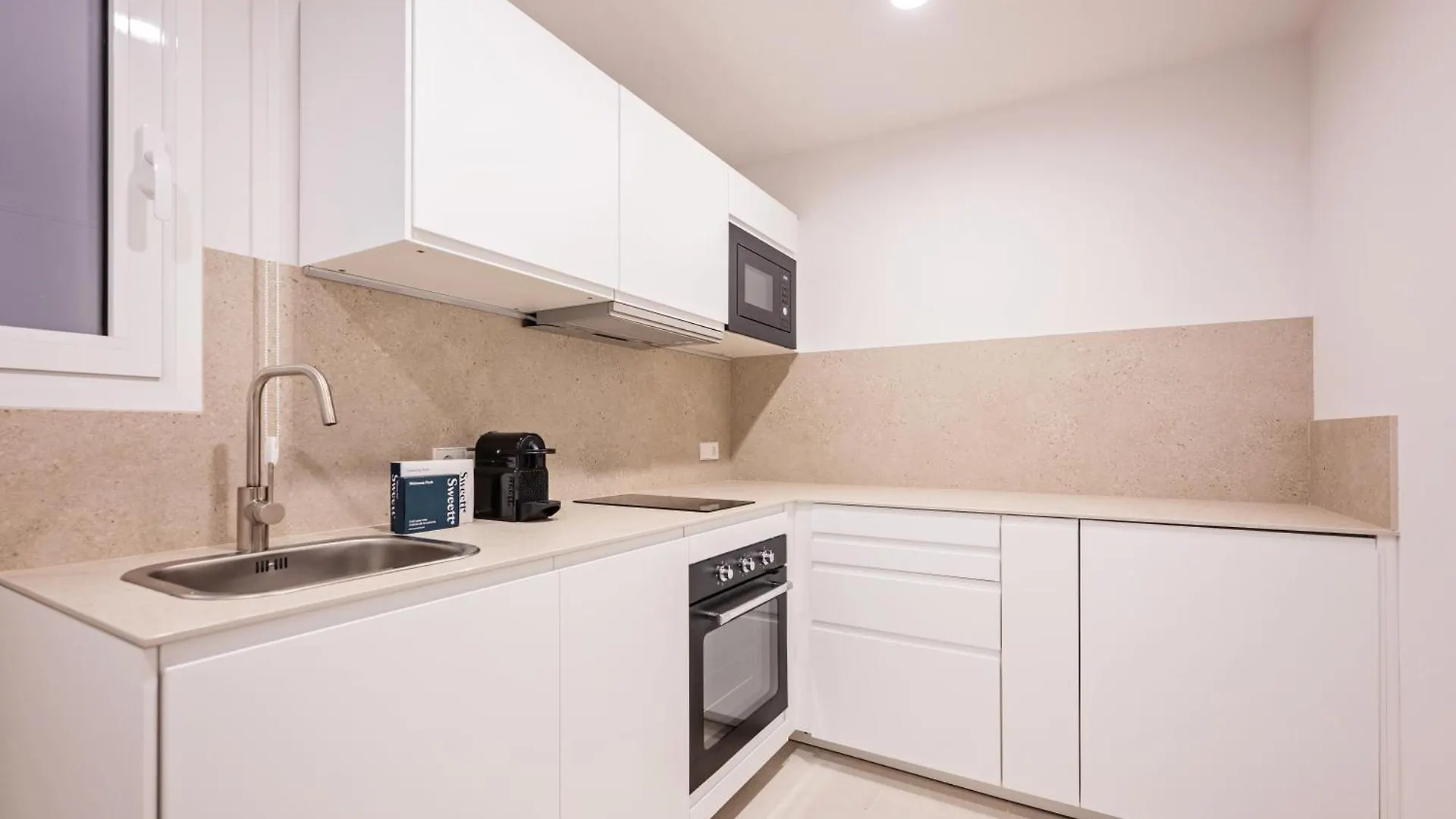 Sweett - Gran Via Apartman Barcelona 0*,  Spanyolország