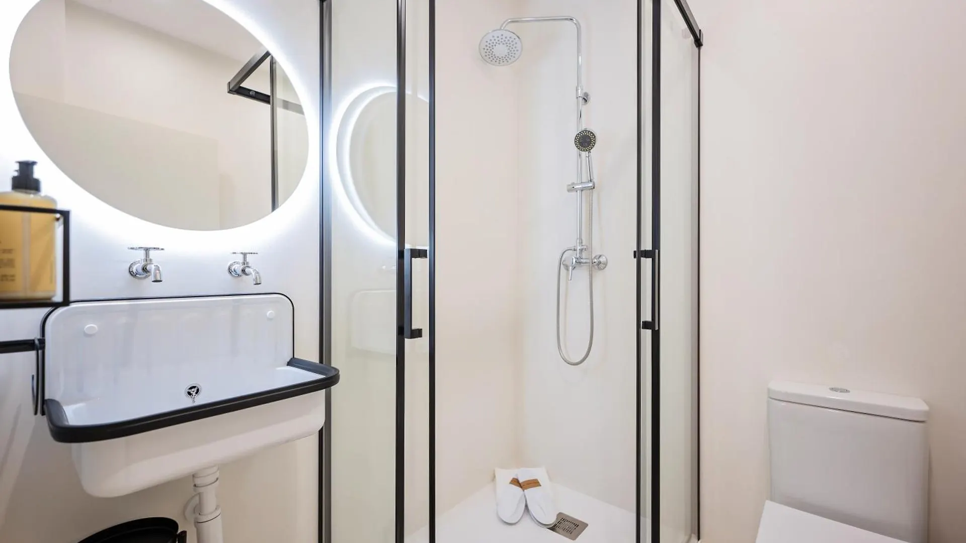 Sweett - Gran Via Apartment Barcelona 0*,